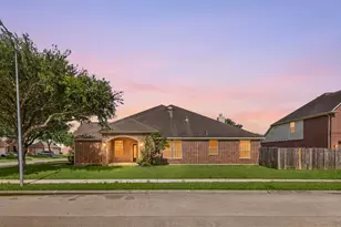 13935 Charterhouse Way, Sugar Land, TX 77498 - Photo 2