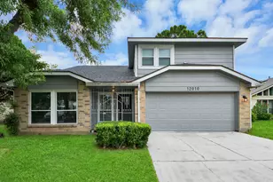12010 Longbrook Dr, Houston, TX 77099 - Photo 2