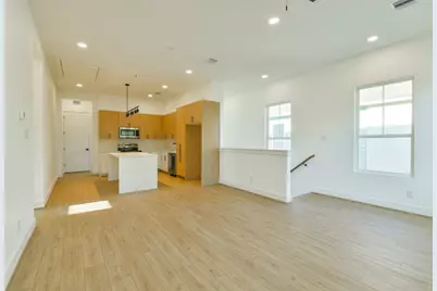 164 Wallace St #B, Houston, TX 77022 - Photo 8