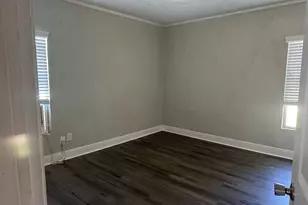 1709 W 4th St, Freeport, TX 77541 - Photo 6
