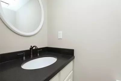 5370 Brownway Street #D33, Houston, TX 77056 - Photo 8