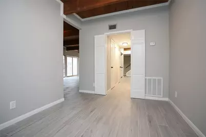 5370 Brownway Street #D33, Houston, TX 77056 - Photo 14