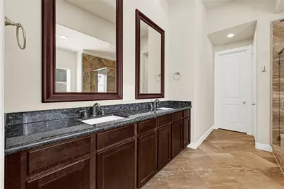 2039 Fannin Station N, Houston, TX 77045 - Photo 20