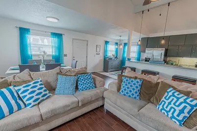 4007 Grayson Drive, Galveston, TX 77554 - Photo 6