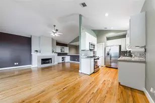 3027 Buttercup St, Houston, TX 77063 - Photo 20