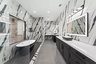 10070 Cedardale Dr, Houston, TX 77055 - Photo 14