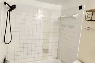 5638 Birchmont Dr, Houston, TX 77091 - Photo 8