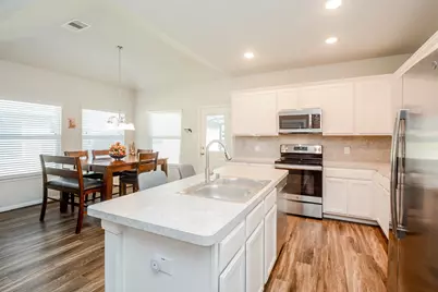 805 Willow Avenue, Cleveland, TX 77327 - Photo 18