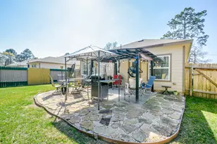 805 Willow Ave, Cleveland, TX 77327 - Photo 32