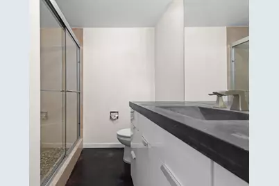 5000 Montrose Boulevard #16B, Houston, TX 77006 - Photo 12