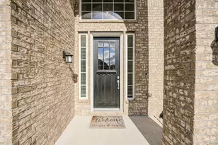 219 Bentwater Ln, Clute, TX 77531 - Photo 4