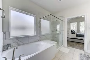 219 Bentwater Ln, Clute, TX 77531 - Photo 28