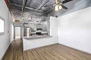 612 W Texas Ave, Baytown, TX 77520 - Photo 4