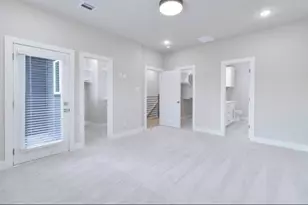 9101 Noel St, Houston, TX 77033 - Photo 10