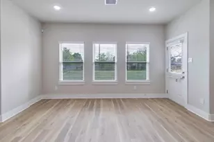 9101 Noel St, Houston, TX 77033 - Photo 18