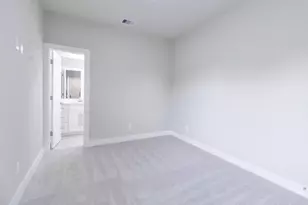 9101 Noel St, Houston, TX 77033 - Photo 16