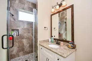 1126 W 16th St, Houston, TX 77008 - Photo 6