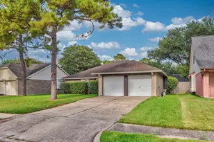 6818 Brockington Dr, Katy, TX 77494 - Photo 2