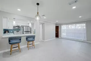 925 Wax Myrtle Ln, Houston, TX 77079 - Photo 8