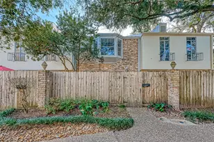 925 Wax Myrtle Ln, Houston, TX 77079 - Photo 2