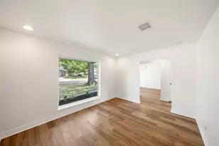 6107 Golden Forest Dr, Houston, TX 77092 - Photo 16