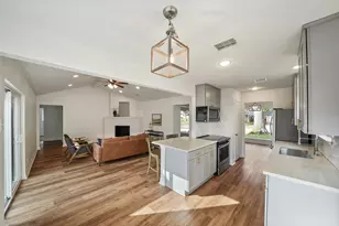 6107 Golden Forest Dr, Houston, TX 77092 - Photo 8