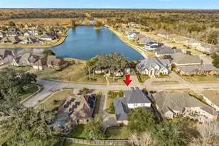 204 Arrowhead Dr, Lake Jackson, TX 77566 - Photo 38