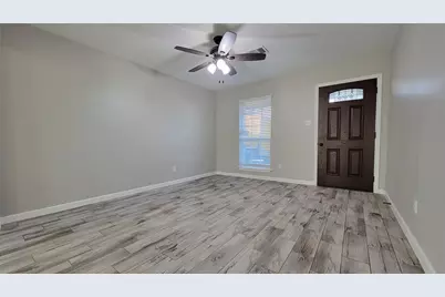 3819 Heatherbrook Drive, Houston, TX 77045 - Photo 2