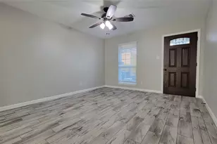 3819 Heatherbrook Dr, Houston, TX 77045 - Photo 2