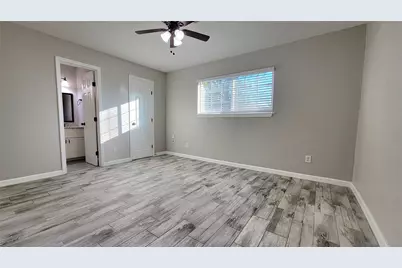 3819 Heatherbrook Drive, Houston, TX 77045 - Photo 8