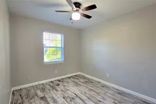 3819 Heatherbrook Dr, Houston, TX 77045 - Photo 10