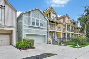 819 W 20th St, Houston, TX 77008 - Photo 2