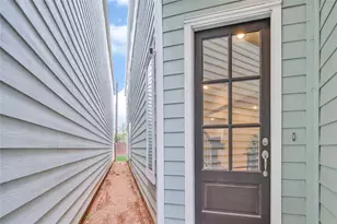 819 W 20th St, Houston, TX 77008 - Photo 4
