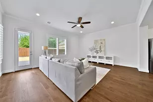 819 W 20th St, Houston, TX 77008 - Photo 8