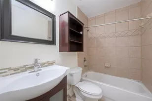 4515 Briar Hollow Pl, Houston, TX 77027 - Photo 12