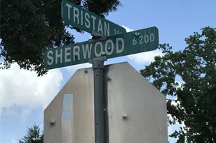 6219 Sherwood Dr, Houston, TX 77021 - Photo 2