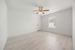 211 Aberdeen St, Stafford, TX 77477 - Photo 24
