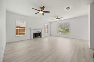 211 Aberdeen St, Stafford, TX 77477 - Photo 10