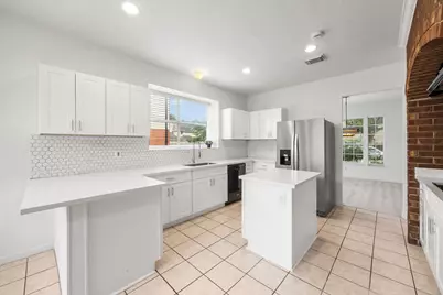 211 Aberdeen Street, Stafford, TX 77477 - Photo 10