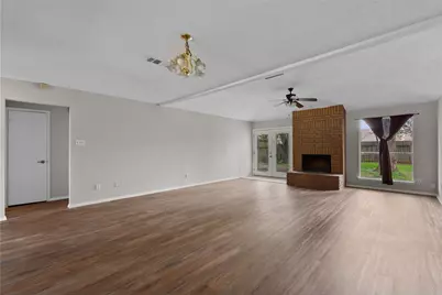 2819 Sugar Wood Drive, League City, TX 77573 - Photo 8