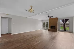 2819 Sugar Wood Dr, League City, TX 77573 - Photo 8