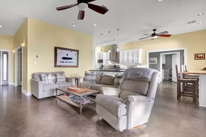 334 Sunset Drive, Livingston, TX 77351 - Photo 8