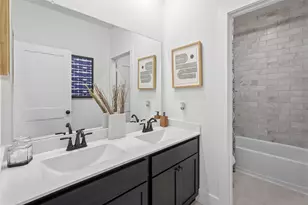 540 Red Cascade Trl, Willis, TX 77318 - Photo 12