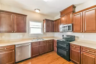 902 Virginia Ave, League City, TX 77573 - Photo 10