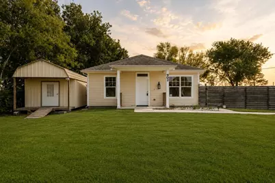 902 Virginia Avenue, League City, TX 77573 - Photo 1