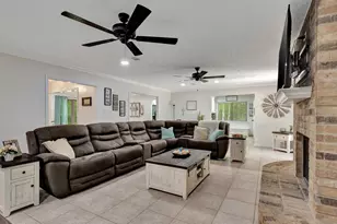 408 W Eucalyptus St, Village Mills, TX 77663 - Photo 16