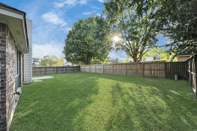 11918 Helene Court, Pinehurst, TX 77362 - Photo 4