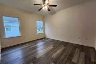 6306 Red Oak Dr, Hitchcock, TX 77563 - Photo 10