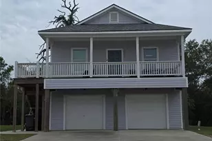 6306 Red Oak Dr, Hitchcock, TX 77563 - Photo 1