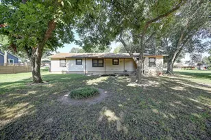 201 S Dixie St, Brenham, TX 77833 - Photo 30